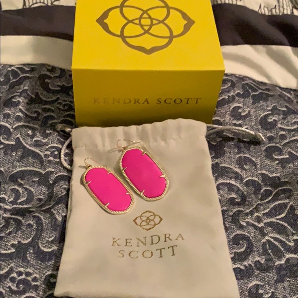 Kendra Scott Danielle Earrings